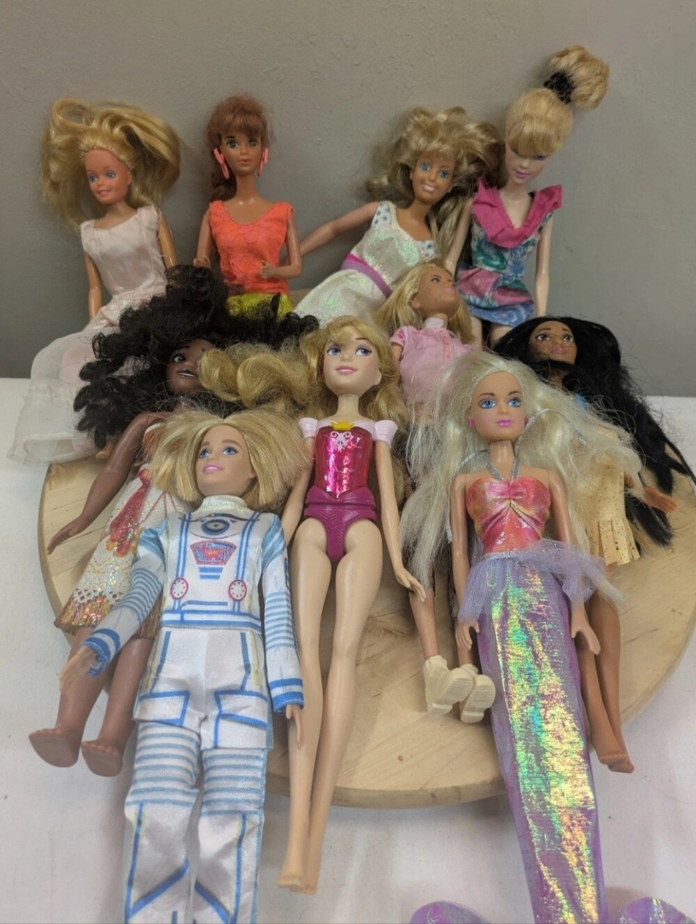 Barbie Mix Disney Princess Doll Lot of 10 Mixed Pocahontas Aurora Clothes ASIS